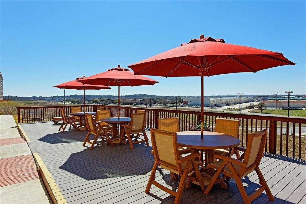 Holiday Inn Express & Suites San Antonio West Sea World Area By Ihg Restaurant foto