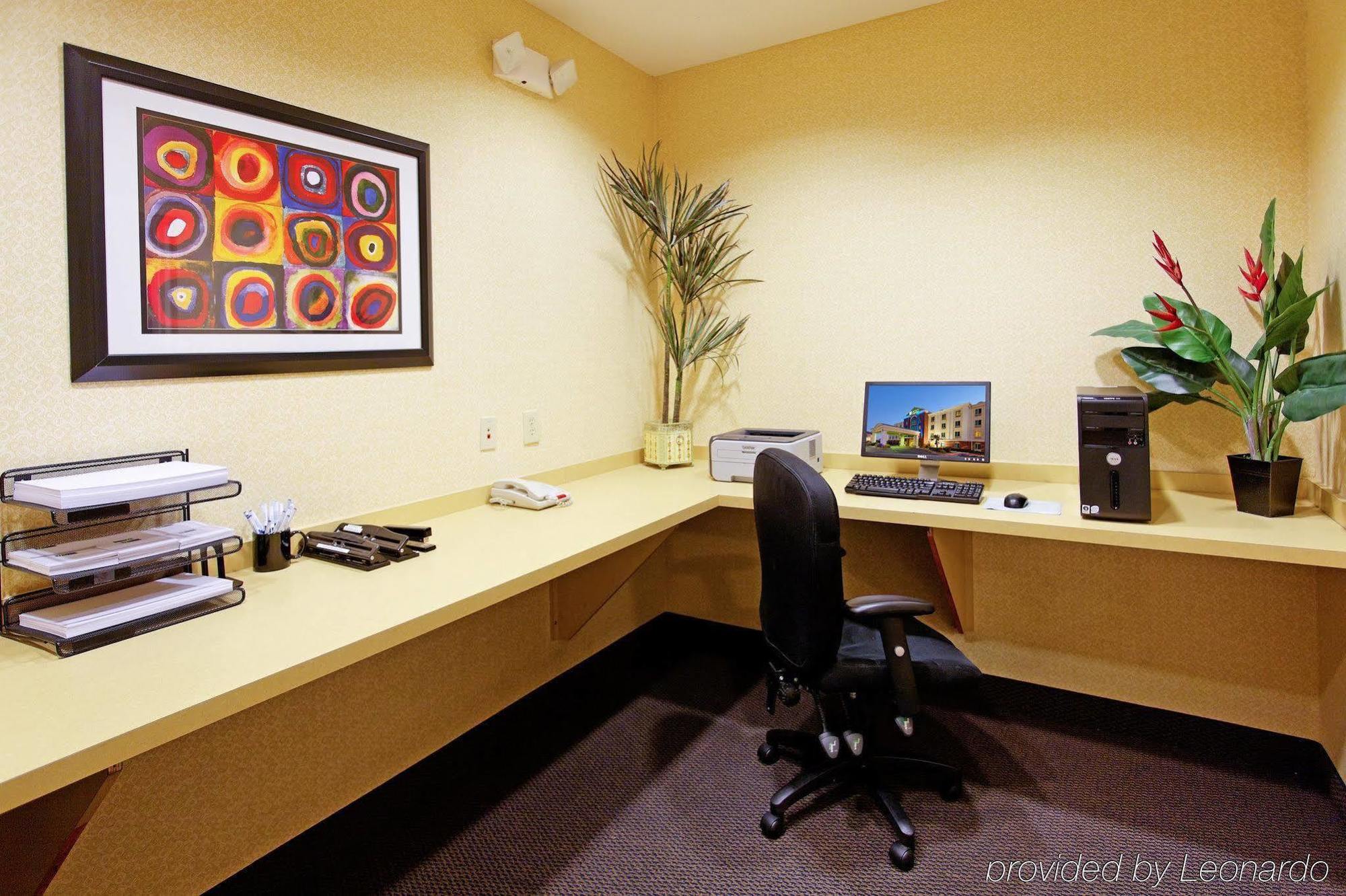 Holiday Inn Express & Suites San Antonio West Sea World Area By Ihg Einrichtungen foto