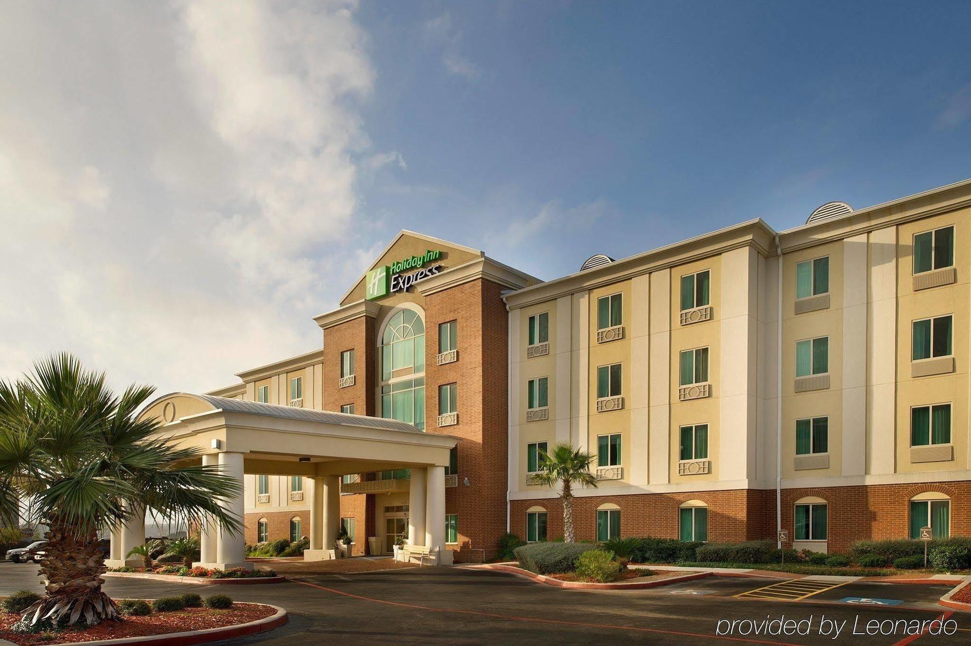 Holiday Inn Express & Suites San Antonio West Sea World Area By Ihg Exterior foto